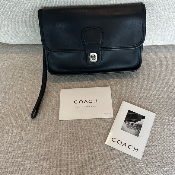 Coach Handbags - Mint Condition Vintage Coach 9832 Turnlock Clutch
